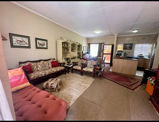 2 BEDROOM FREESTANDING FOR SALE IN SUNAIR PARK